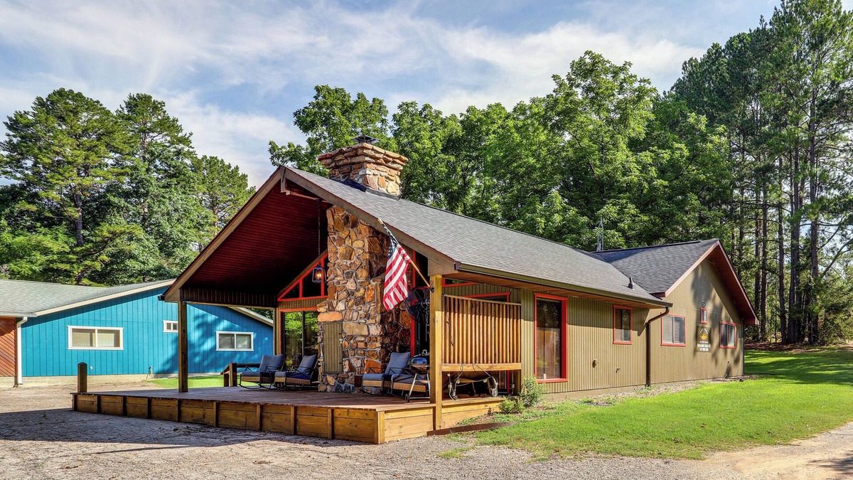 Lakeview Cabin | Steps to White River: Cabin Retreat w/Dock Access