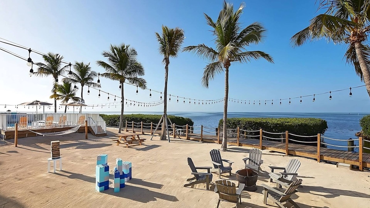 Islamorada Apartment | Steps to Windley Key! Pet-friendly Villa! Marina, FREE Parking, Pool!