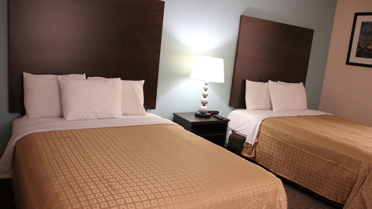 Niagara Falls Hotel | Sterling Inn Niagara Falls near IAG Airport