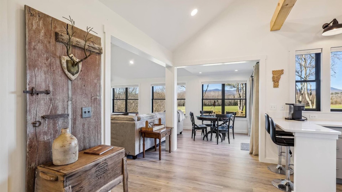 Stowe House | Sterling Ridge View: new 2 br, a/c, deck, Mansfield views!