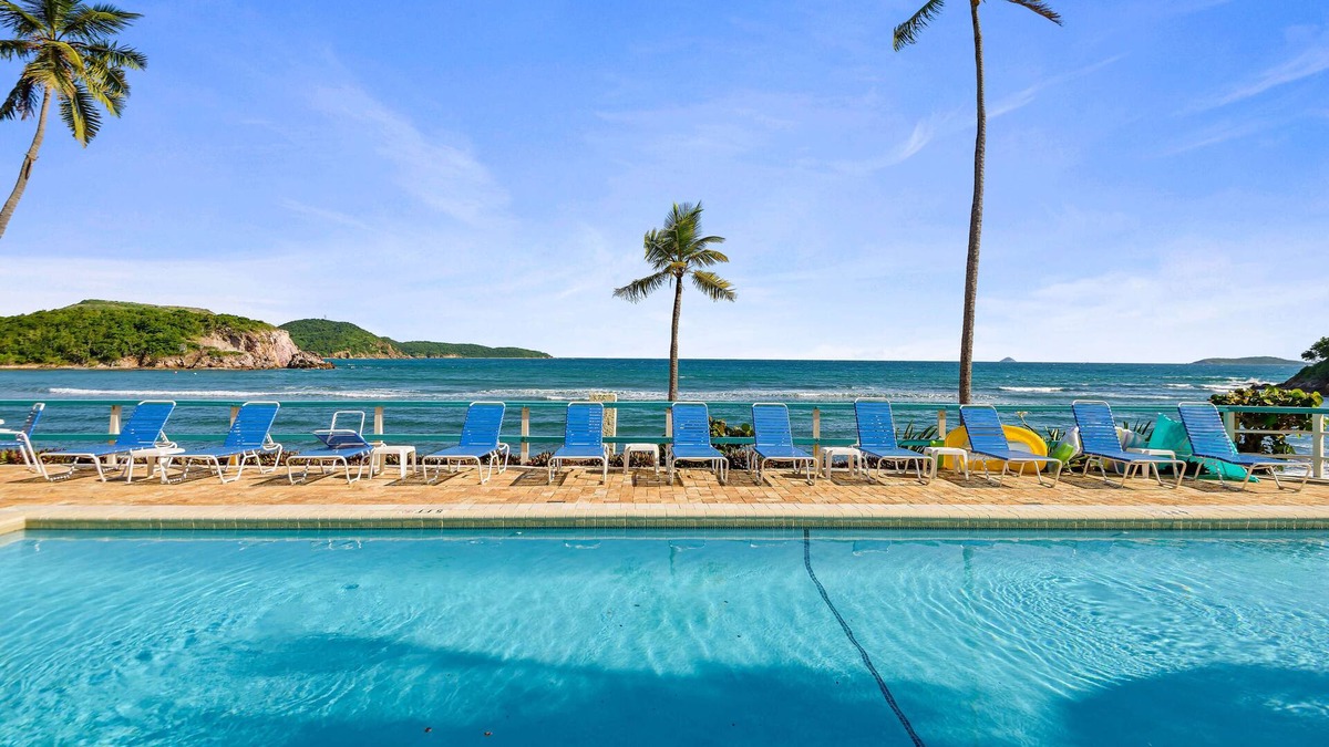 Bolongo Bay Condo | Steve's Seaside Condo-2 Bedrooms-3 Beautiful Pools- Regatta Point Villas