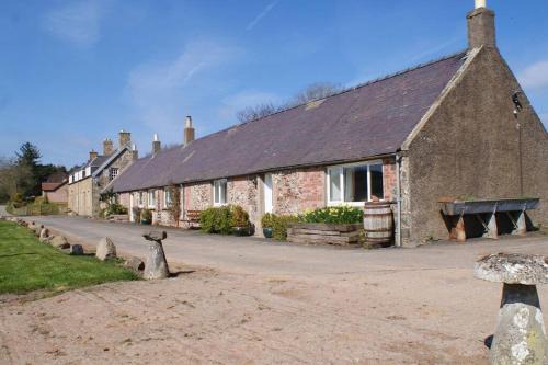 Eyemouth House | Stewards Cottage, Press Mains Farm Cottages