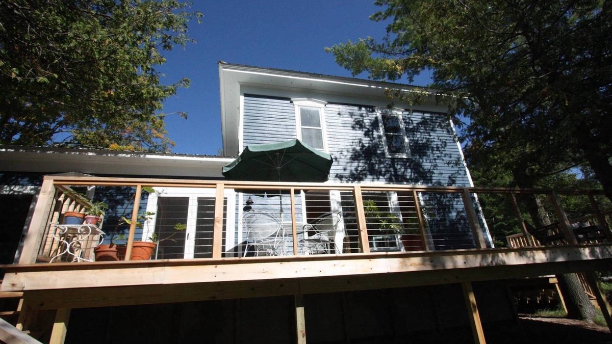 Charlevoix House | Stewart's Folie on Lake Charlevoix
