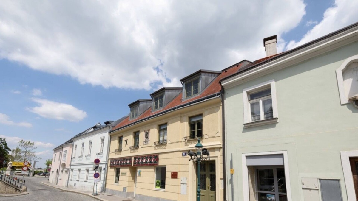 Klosterneuburg Apartment | Stifts-Suite - Dignified reside in Klosterneuburg near Vienna