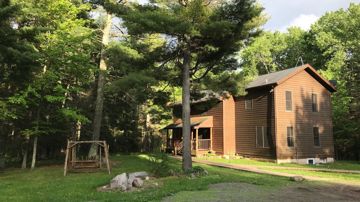 Duluth House | Still in the Forest - on 10 private acres