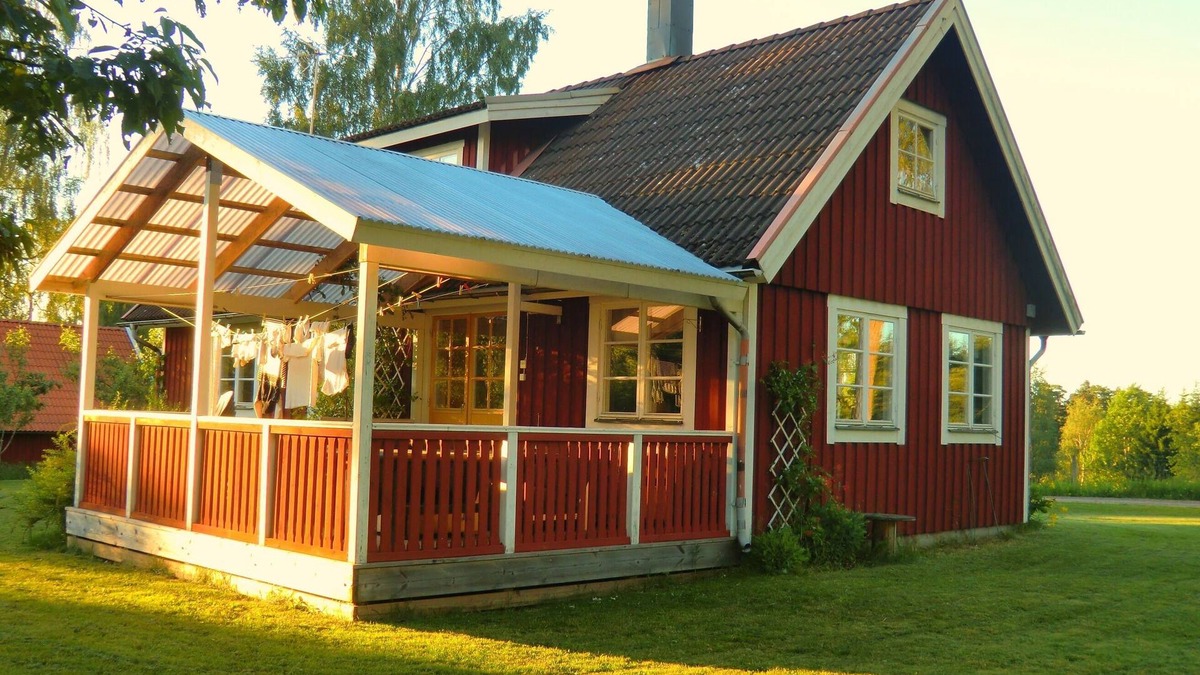 Holsbybrunn Cottage | Stinas Stuga rural, romantic family friendly