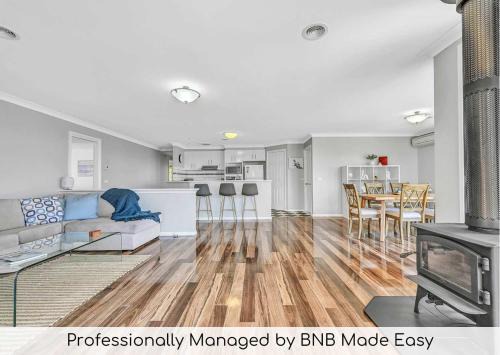 Llanarth House | Stinson House - 9 Mins to Racetrack, Serene Escape