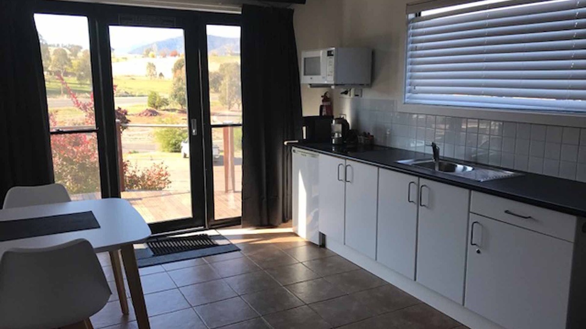 Merrijig Apartment | Stirling Studio 1 - Delatite Apartment Complex