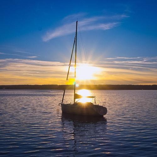 Porto-Vecchio Boat Rental | stlocavoile 2, Seuls à bord d un voilier dans le golfe