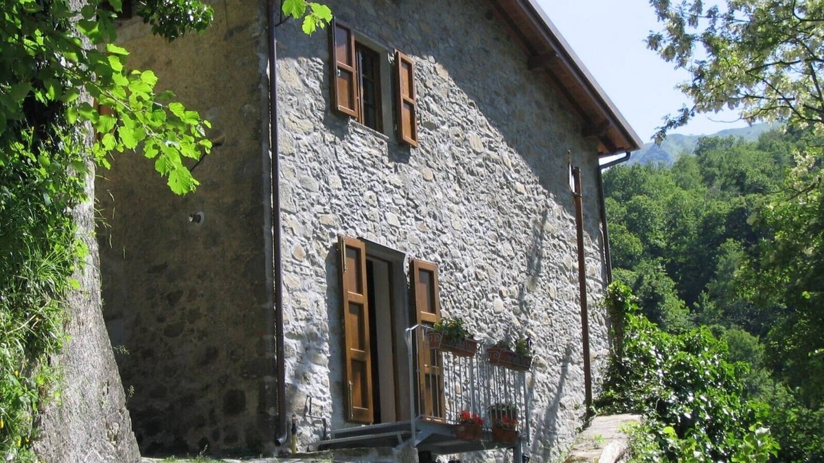 Villabuona Other | Stone farmhouse:kitchen+2bedr+2bathr+ifournished laundry CIN: IT046022C2IHU96TA5