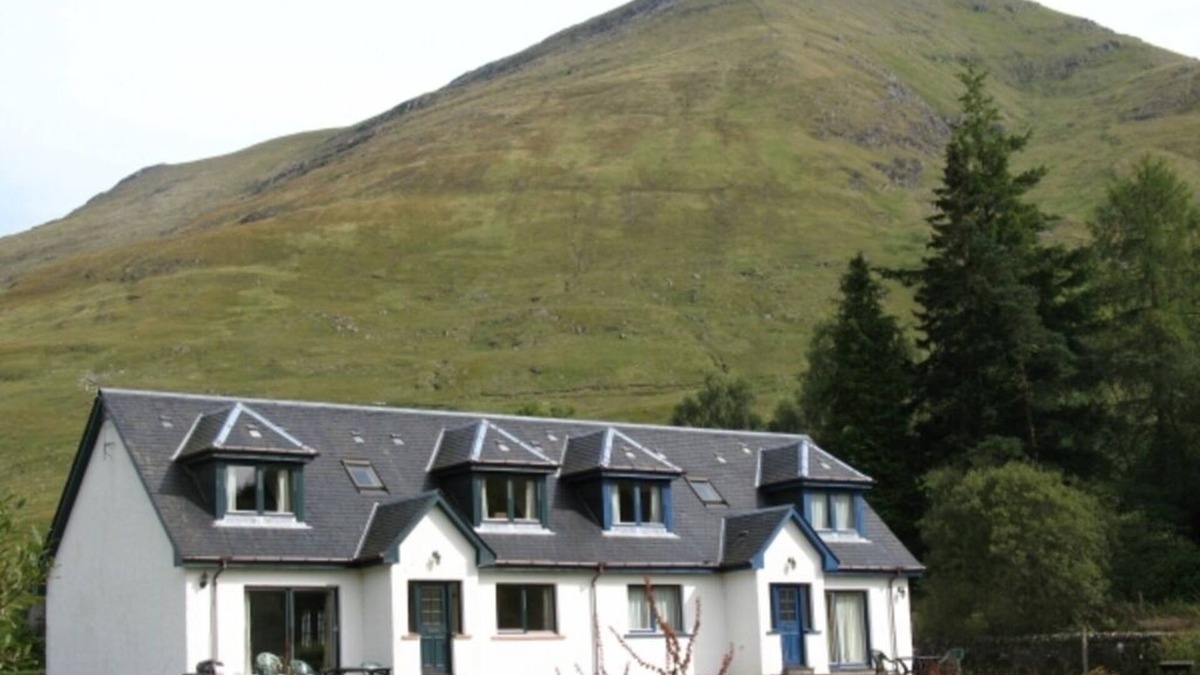 Crianlarich Cottage | Stob Binnein Cottage