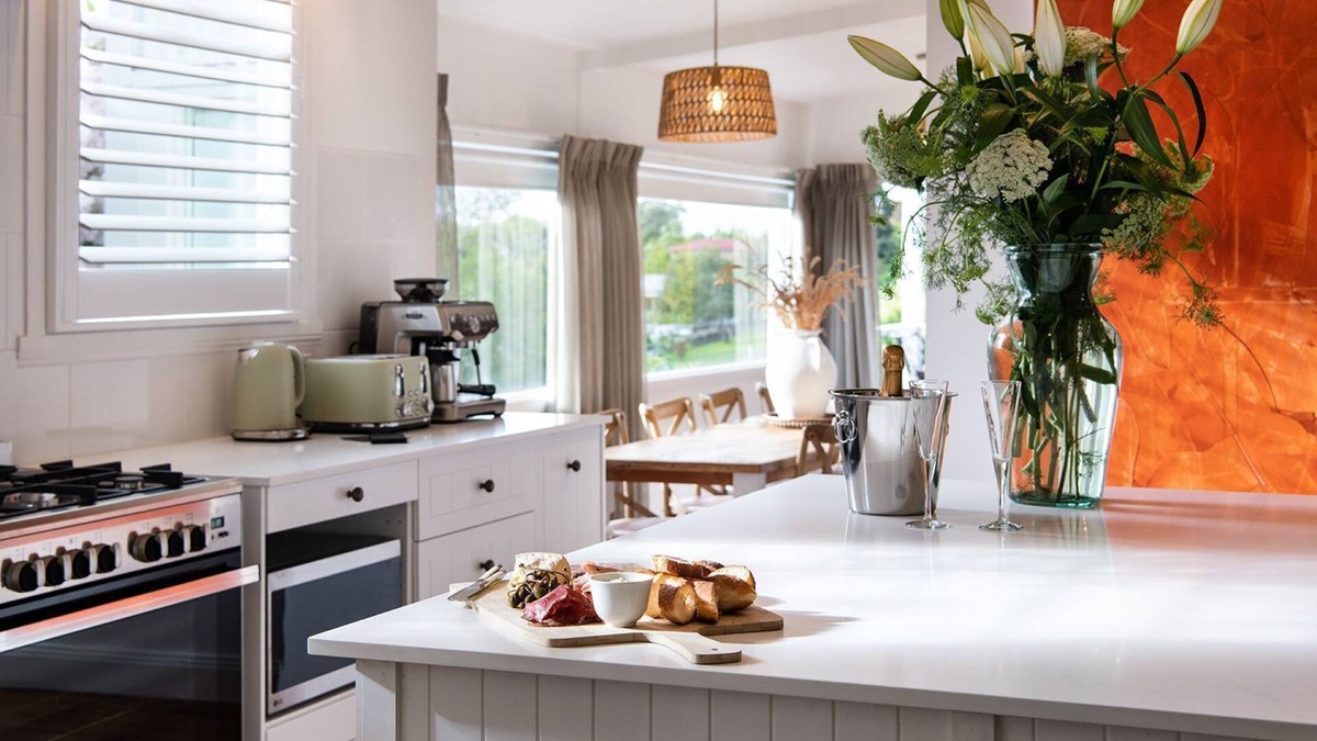 Daylesford House | Stockton House- light-filled retreat with art and unique flair