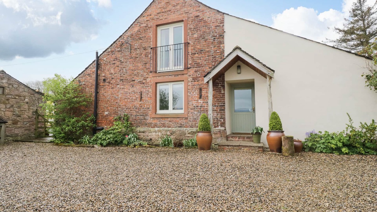 Welton Cottage | STOCKWELL HALL COTTAGE, family friendly, with a garden in Caldbeck