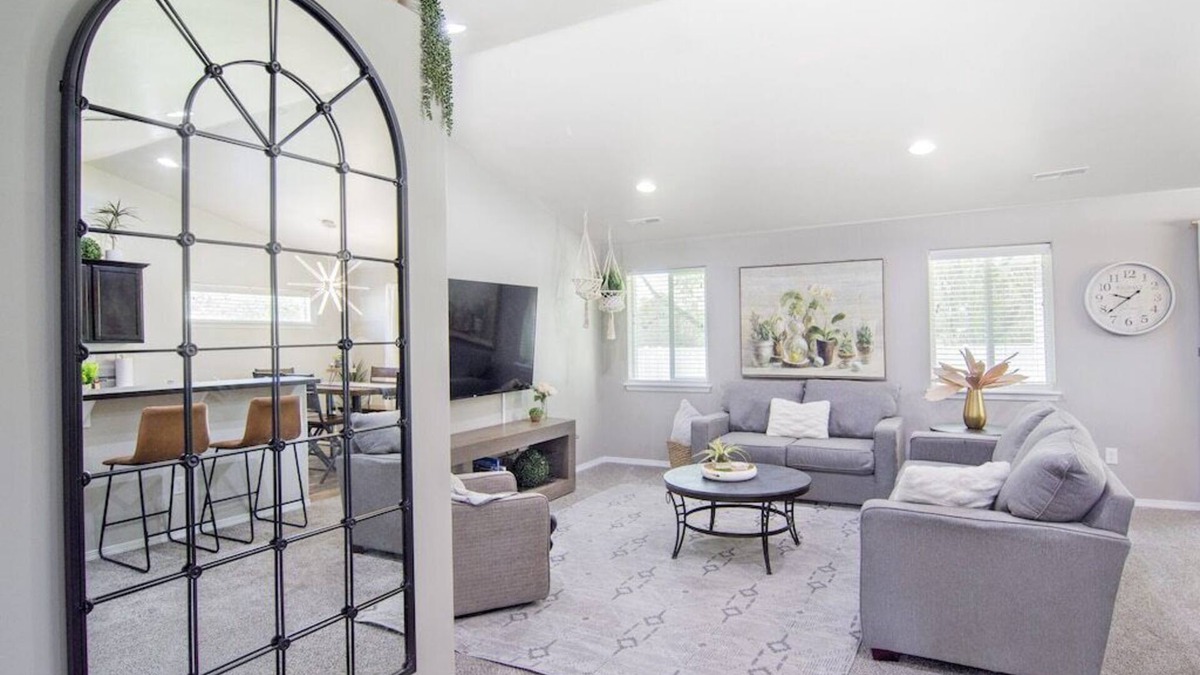 Nampa House | Stoddard Path Home | NNU | Greenbelt | Huge Yard