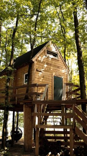 gmina Kamionka Cabin | Stodoła na drzewach