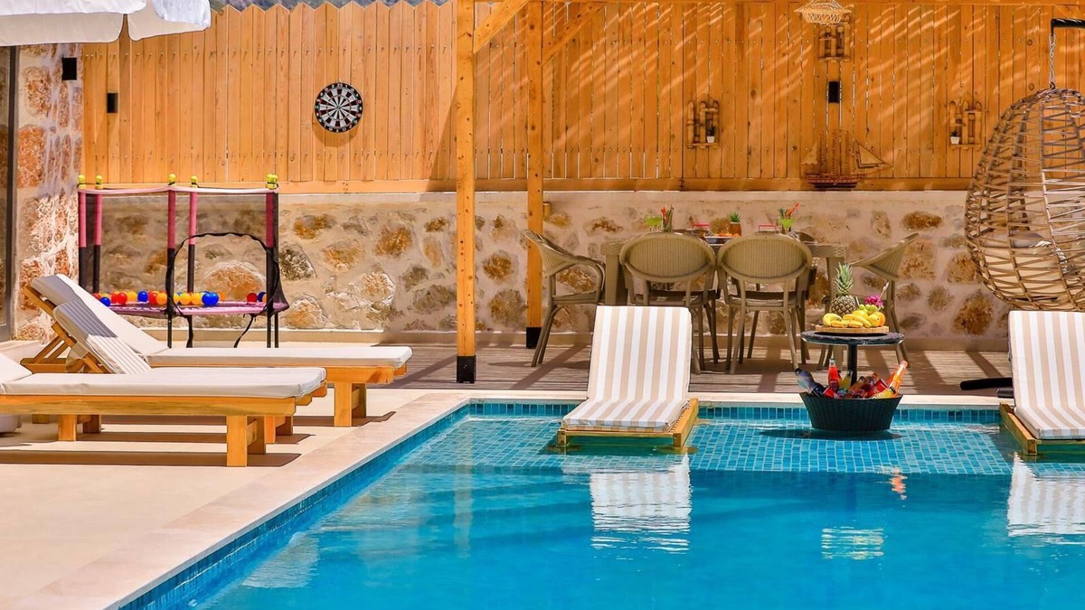 Sarıbelen Villa | Stone architecture villa for 5 people with sauna and jacuzzi in nature