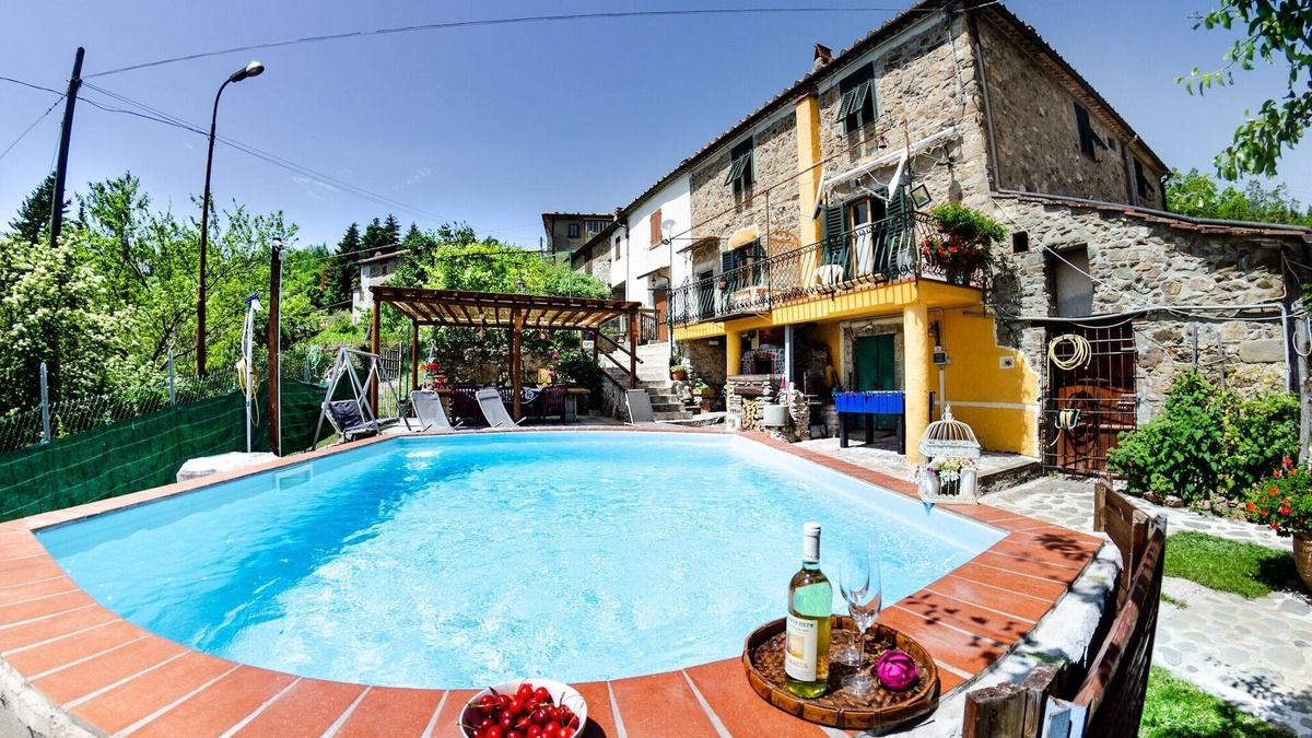Lanciole Cottage | Stone Cottage in Tuscany with Private Pool