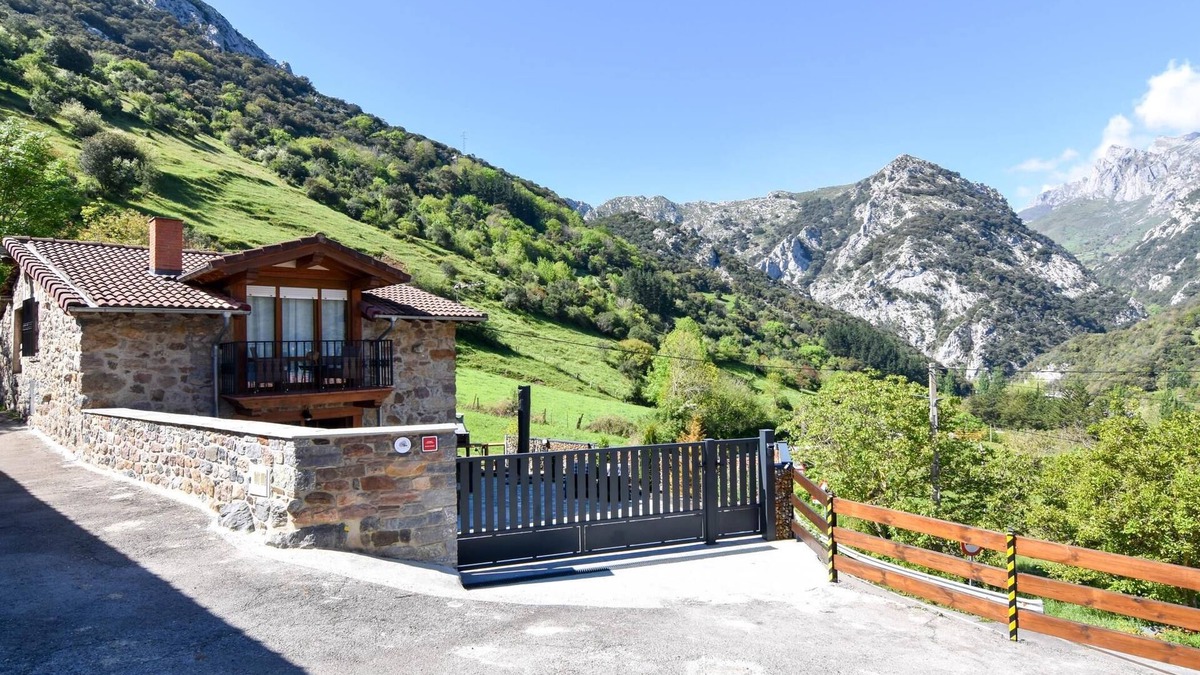 Cillorigo de Liebana Cottage | Stone Charm in the Heart of Lebeña