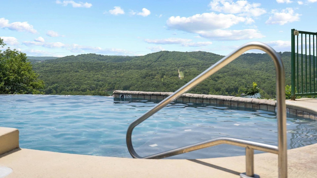 Indian Point Condo | Stone Cliff Relaxation w/Resort Amenities!