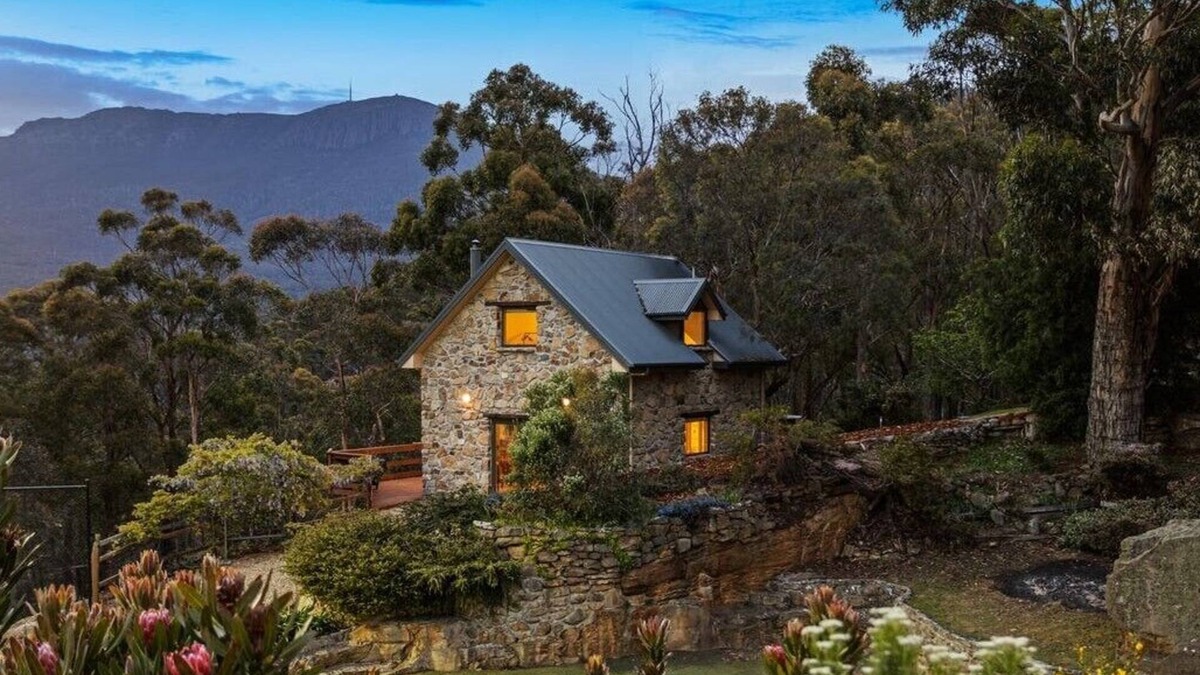 West Hobart Cottage | Stone Cottage in West Hobart