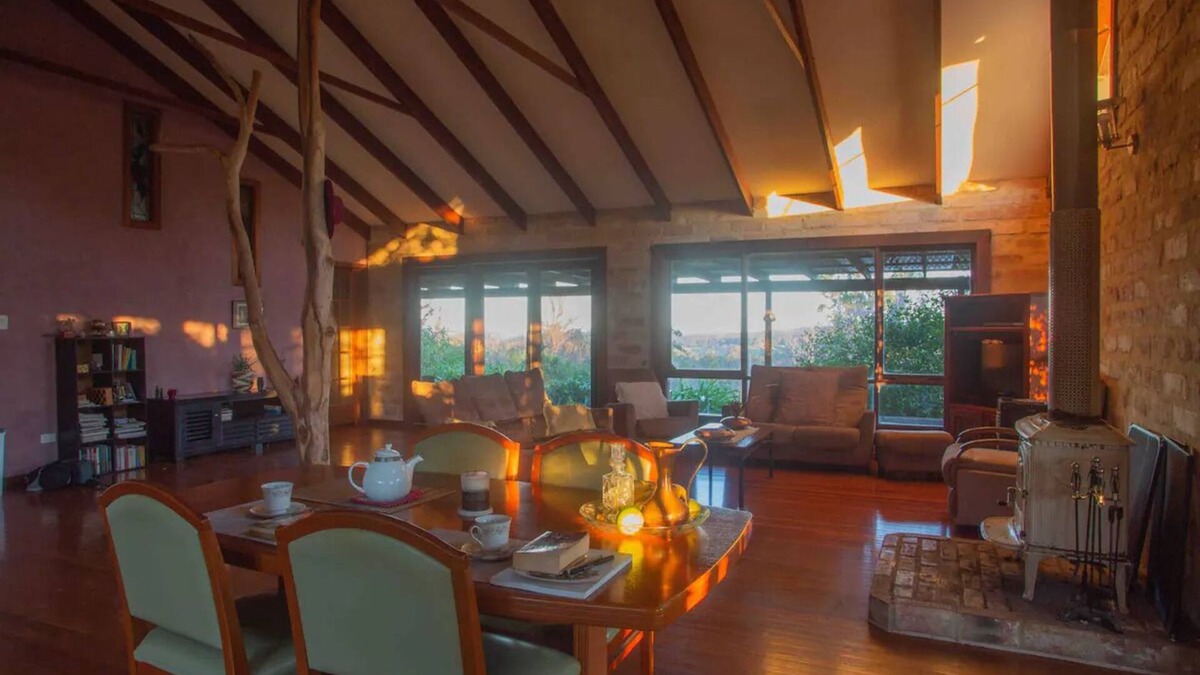 Kiwarrak Cottage | Stone Cottage Wallaby Ridge Hideaway Retreatn
