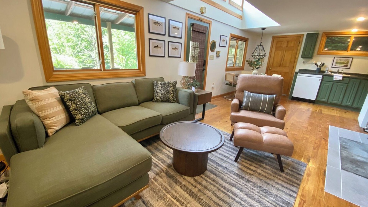 Bellefonte Cottage | Stone Creek Cottage: PSU Creekside home on Spring Creek