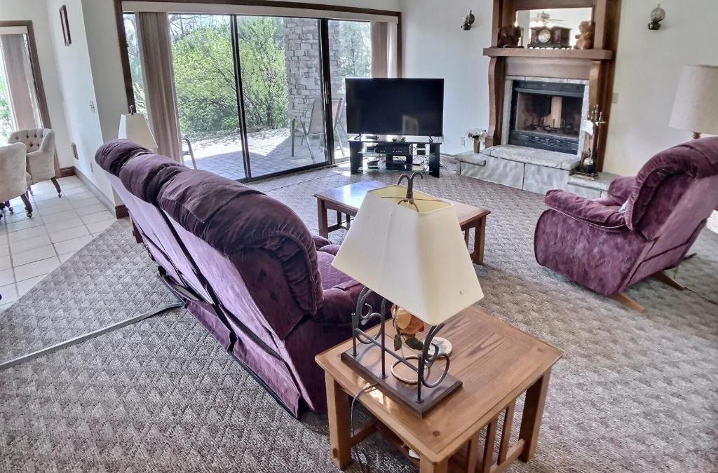 Eureka Springs House | Stone Decks Lodge