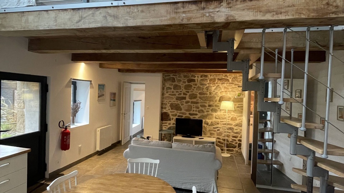 Trelevern House | Stone farmhouse for 4 people with heated swimming pool