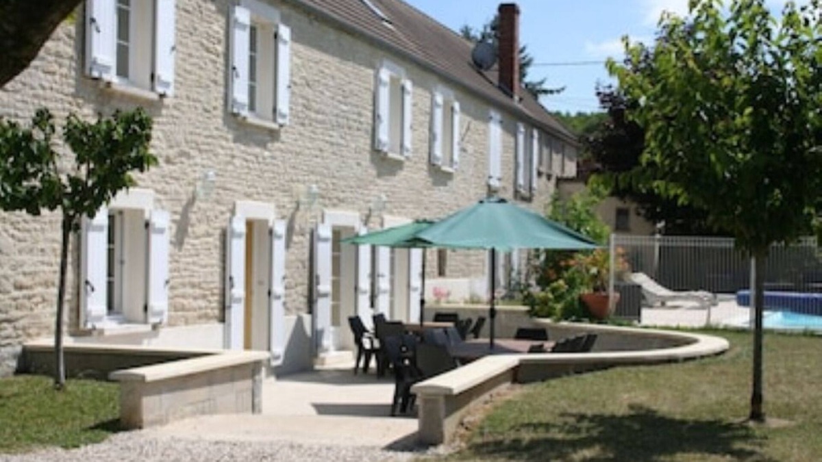 Argenteuil-sur-Armancon House | STONE HOUSE - SLEEPS 22