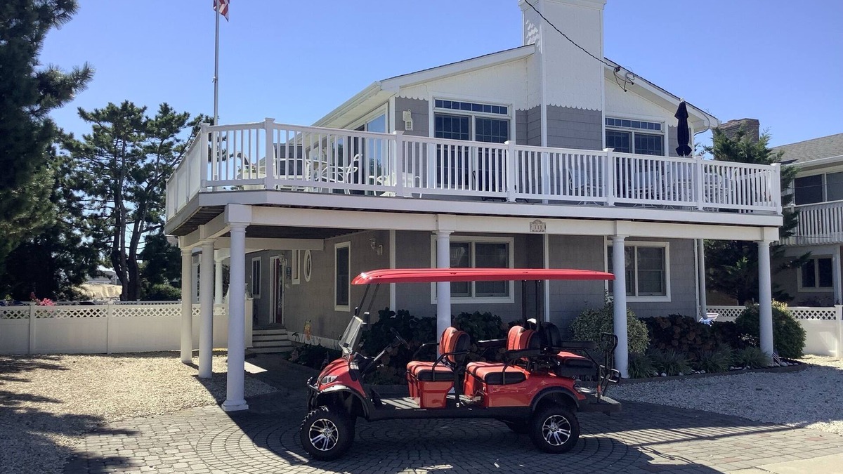 Stone Harbor House | Stone Harbor, Gorgeous 4th from Beach 5 B/R Home.Oversized Pool, Spa & Golfcart.
