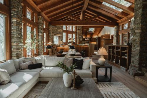 Mariposa Villa | Stone House by Casa Oso, hot tub, 43 private acres with hiking trails