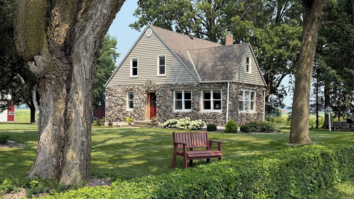 Jordan Other | STONE HOUSE FARM — COME ENJOY COUNTRY CHARM!