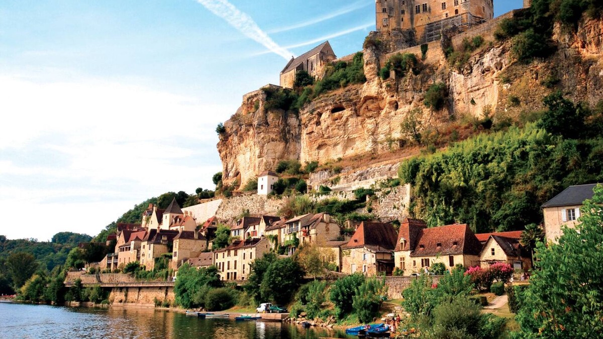 Beynac-et-Cazenac House | STONE HOUSE & HEATED POOL NESTLED IN THE COUNTRYSIDE 800M FROM BEYNAC