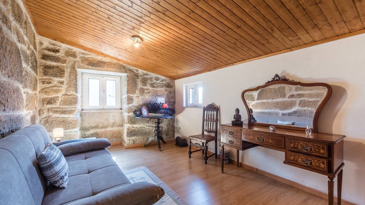 Montalegre e Padroso Apartment | Stone House in the Peneda-Gerês National Park