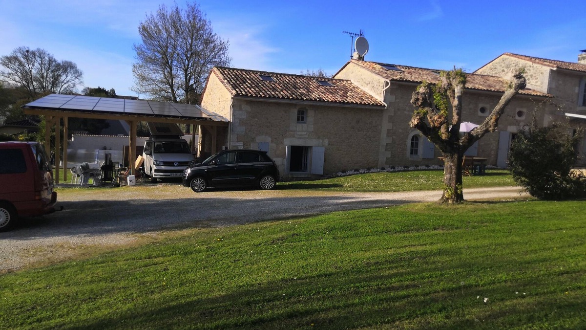 Villegouge House | Stone house, large heated pool and spa, between Bordeaux and St Emilon