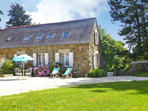Plougrescant House | Stone House near Pink Granite Coast Beaches