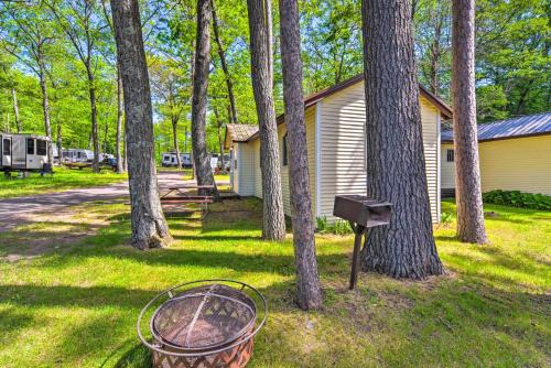 Stone Lake House | Stone Lake Cabin Grill and Access to Fishing!