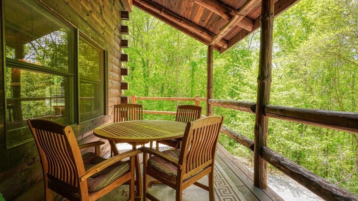 Logan Cabin | Stone Settler | 30 Acres | Hocking