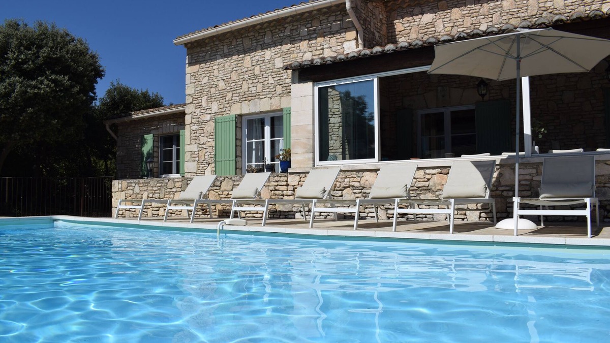 Cavaillon Villa | Stone villa & heated pool in the heart of the Luberon - L'Oustau de la Colline