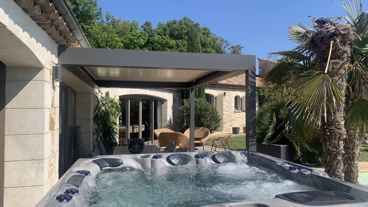 Montmeyran House | Stone villa in Drôme with pool and jacuzzi