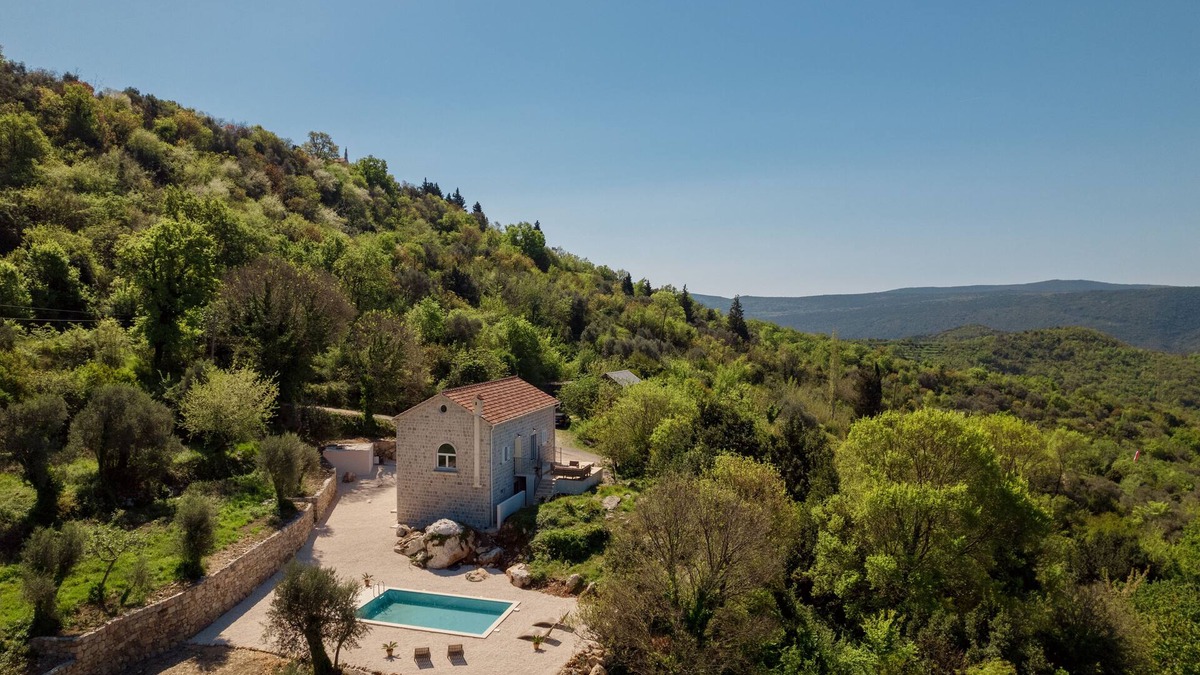 Pelinovo Villa | Stone villa