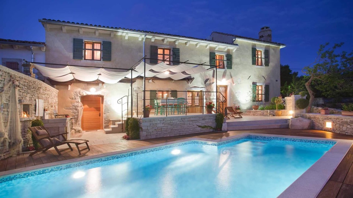 Trget Villa | Stone villa with private pool and 3 bedrooms on the east coast of Istria