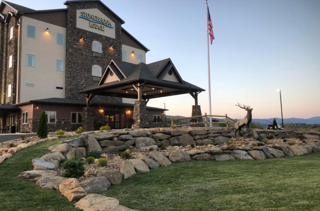 Murphy Hotel | Stonebrook Lodge Murphy