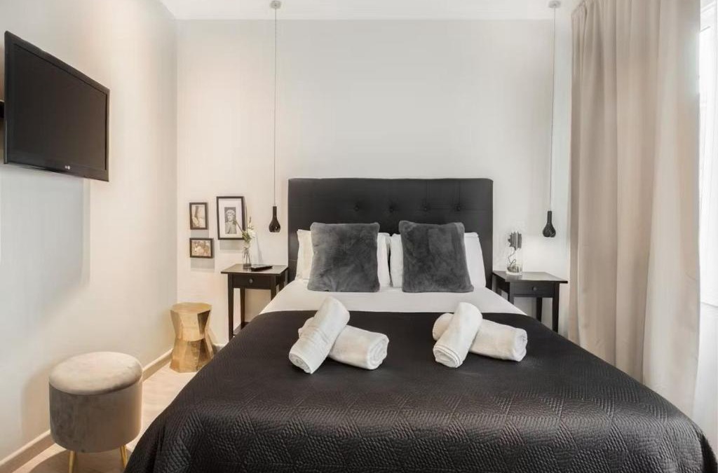 St. Ann's Apartment | Stonegate Village