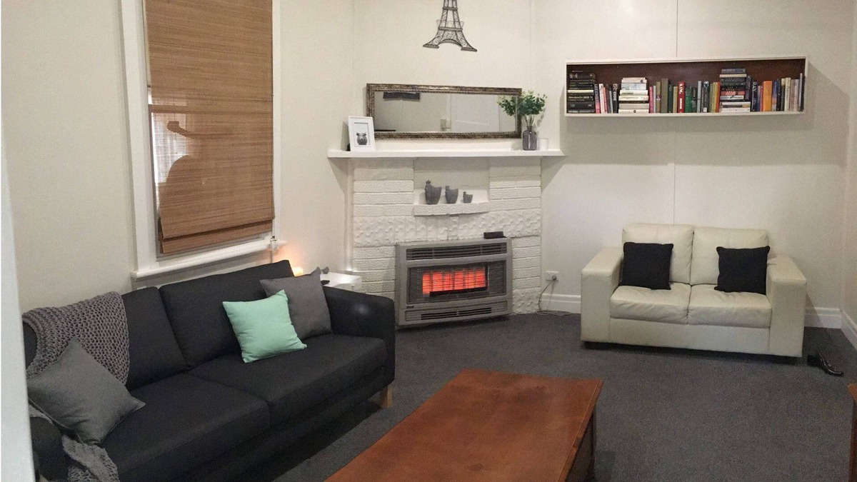 Ararat House | Stones Throw - Comfy Place to Stay