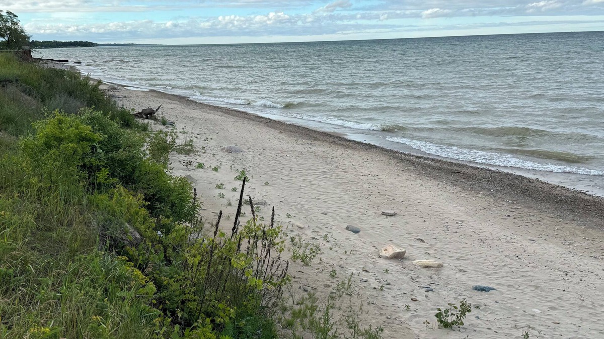 Ruth Cottage | Stones Throw Cottage - Beautiful beach within 2 miles of both major campgrounds
