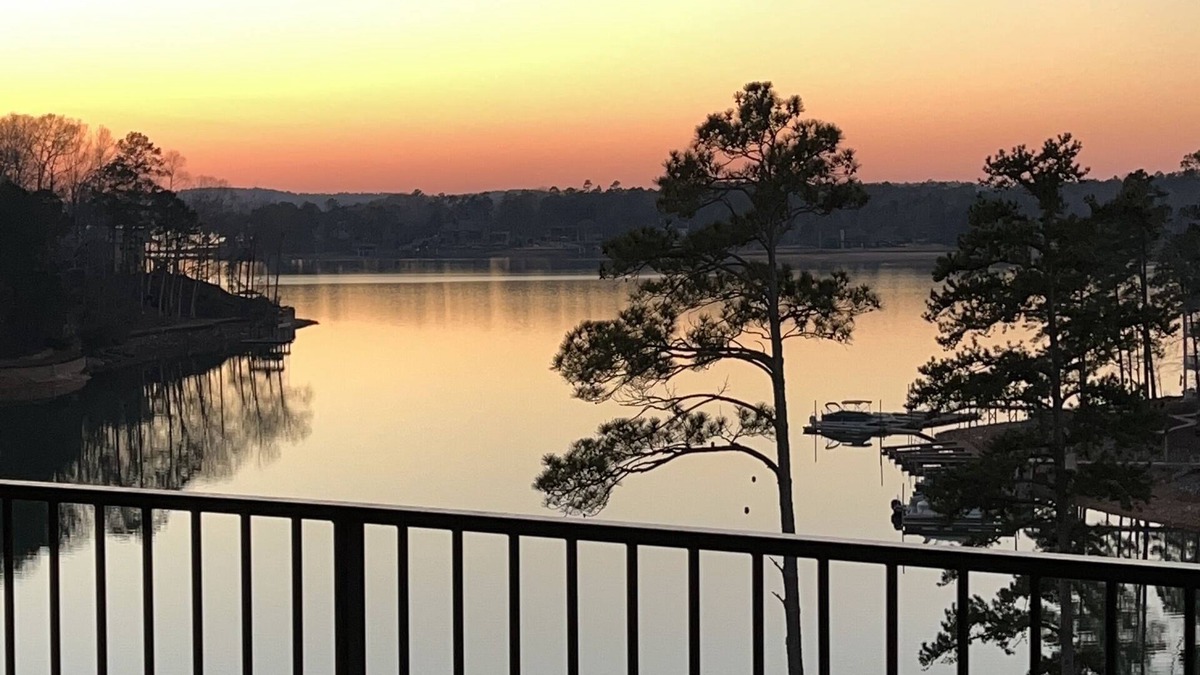Dadeville Condo | Stoneview Sunset- Amazing Waterfront Views!