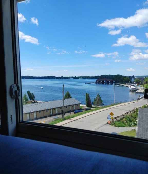Gananoque Bed & Breakfast | Stonewater Manor B&B