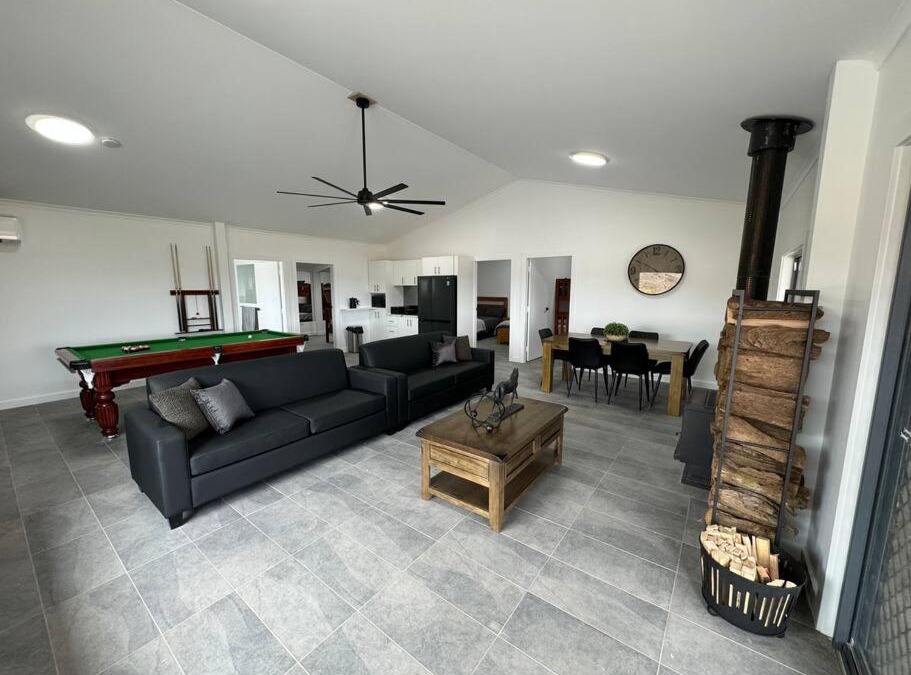 Middle Arm House | Stoney Crossing
