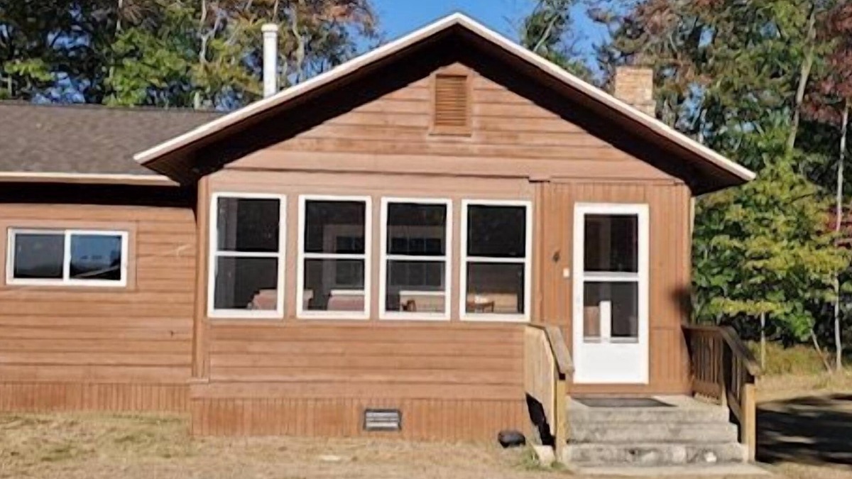 Rapid River Cabin | Stony Point Cabin #4 : Fall Colors and Cozy Vibe Relax by the Fire Pit and Enjoy Nature